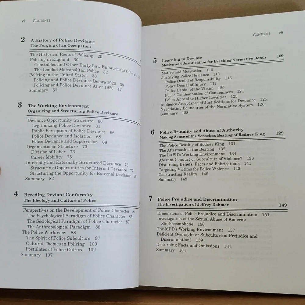 👮 Forces of Deviance paperback book 📚 - Picture 7 of 8